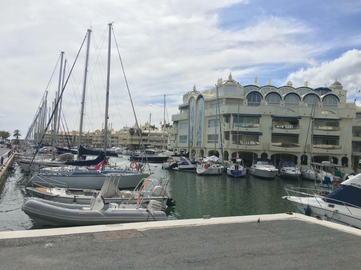 Magnificent Port-Beach 5* Luxury Residence 贝纳尔马德纳 外观 照片